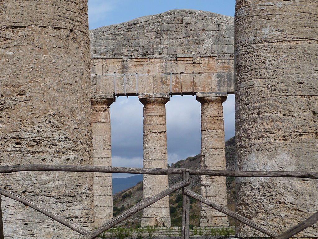 Longitudinal view of Segesta Temple